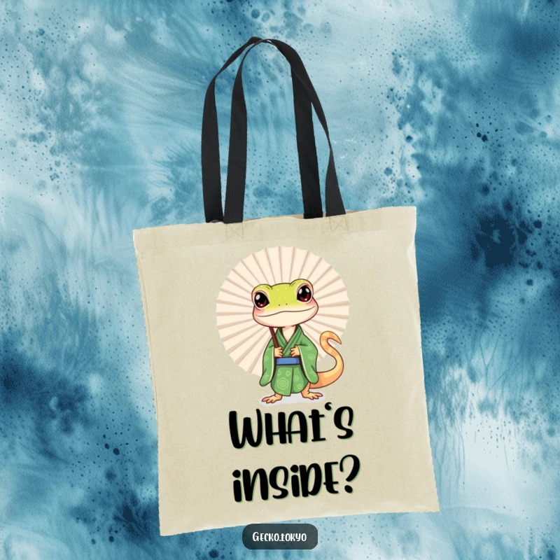 Funny gecko tote bag, curiously peeking from behind a large fan in a green kimono, perfect for those who love subtle humor, a useful funny gift.